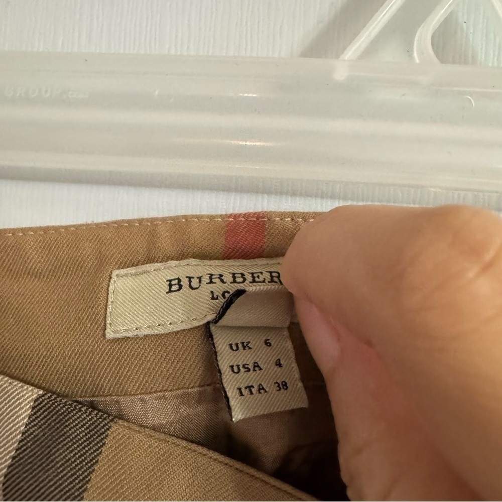 Burberry London Nova Check Tan A-Line Pleated Skirt Size 4 - Picture 4 of 16